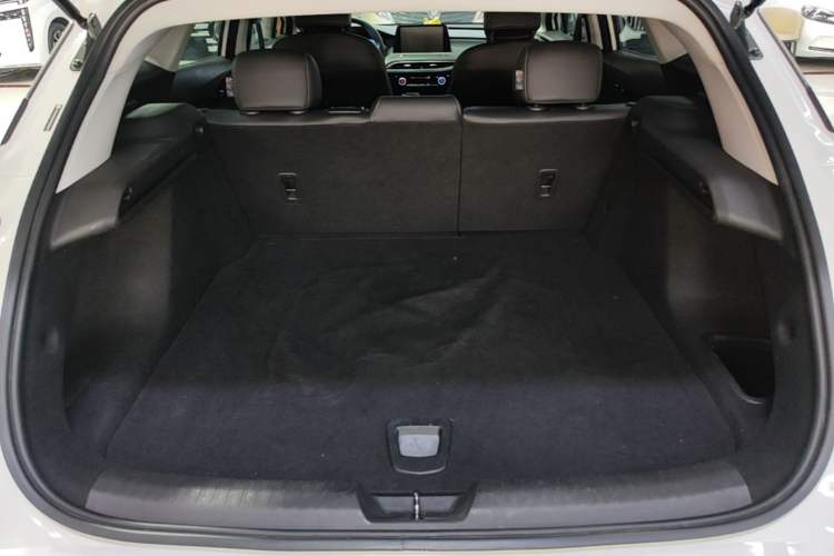 Used Buick Velite 6 2023 Revised Version 430 km Range – Commuter Edition Trunk
