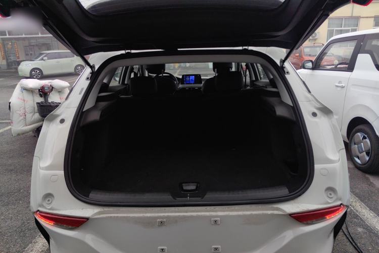 Used Buick Velite 6 2023 Revised Version 430 km Range – Commuter Edition Trunk