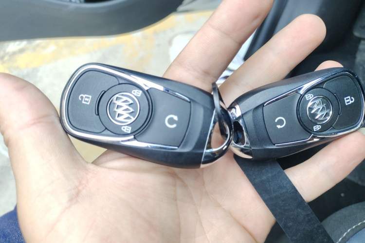 Used Buick Velite 6 2023 Revised Version 430 km Range – Commuter Edition Vehicle Key