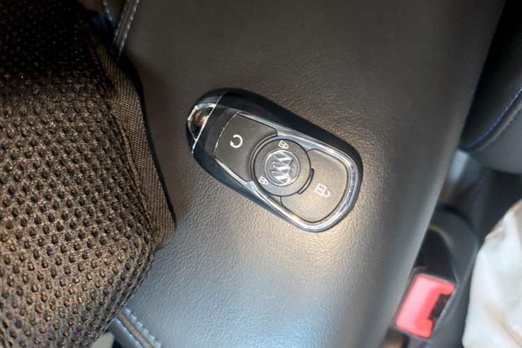Used Buick Velite 6 2023 430km Range Commuter Version Vehicle Key