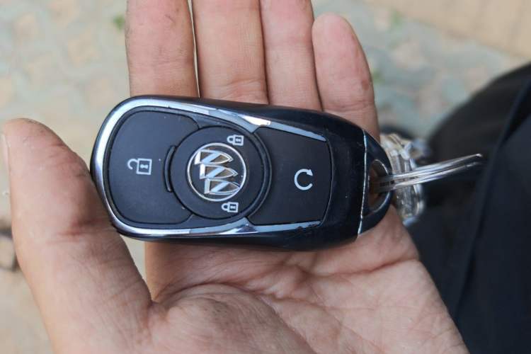 Used Buick Velite 6 2023 430km Range Commuter Version Vehicle Key