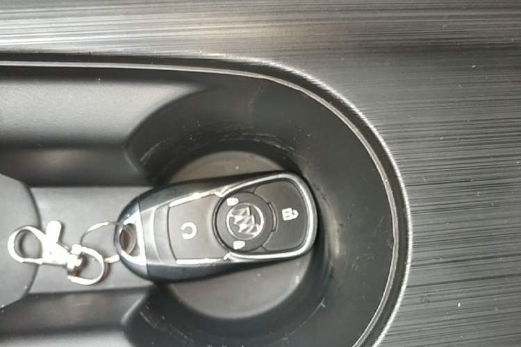 Used Buick Velite 6 2023 430km Range Commuter Version Vehicle Key