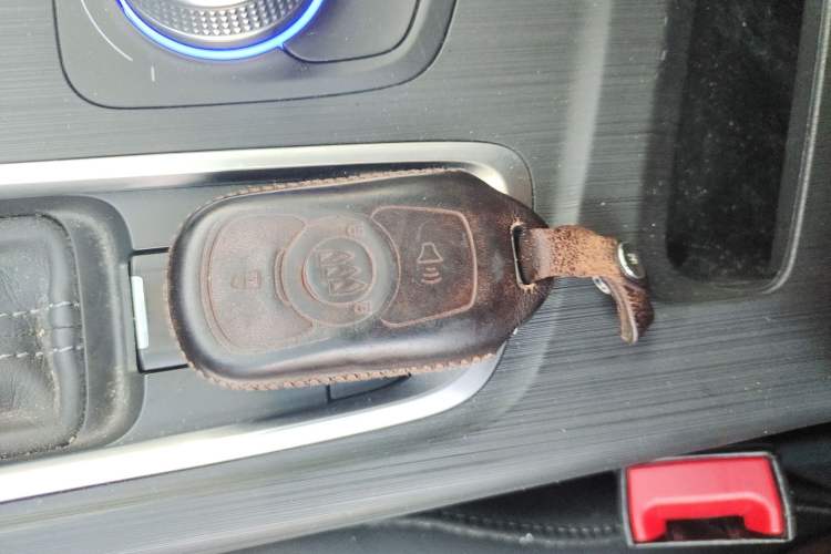 Used Buick Velite 6 2023 430km Range Commuter Version Vehicle Key