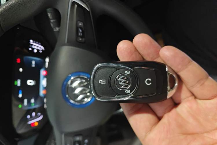 Used Buick Velite 6 2023 430km Range Commuter Version Vehicle Key