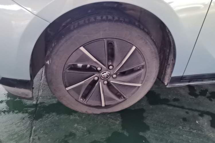 Used Buick Velite 6 2024 430km Comfort Edition Left Front Wheel Hub