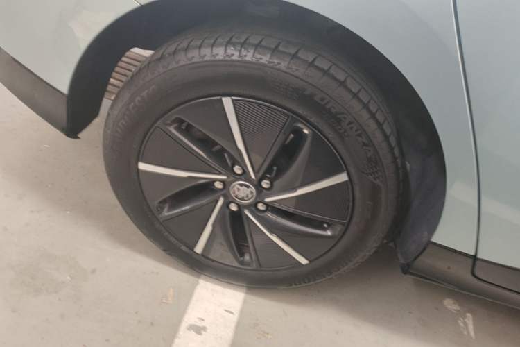 Used Buick Velite 6 2024 430km Enjoyment Version Right Rear Wheel Hub