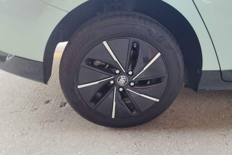 Used Buick Velite 6 2024 430km Enjoyment Version Right Rear Wheel Hub