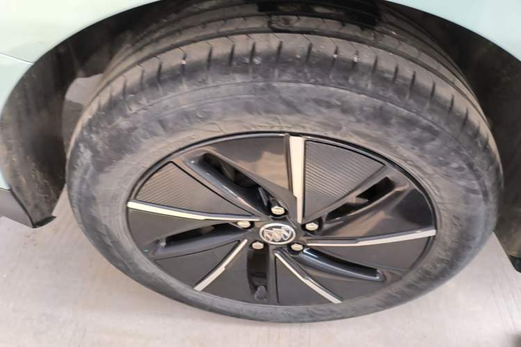 Used Buick Velite 6 2024 430km Comfort Edition Right Rear Wheel Hub