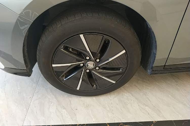 Used Buick Velite 6 2024 430km Comfort Edition Left Front Wheel Hub