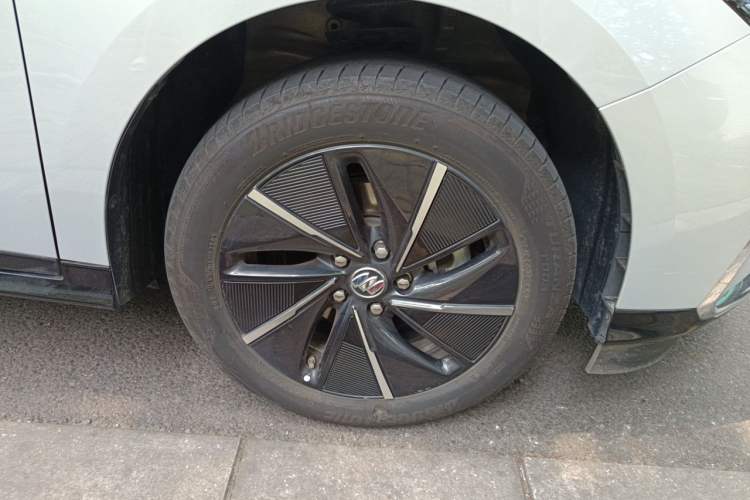 Used Buick Velite 6 2024 430km Enjoyment Version Right Front Wheel Hub