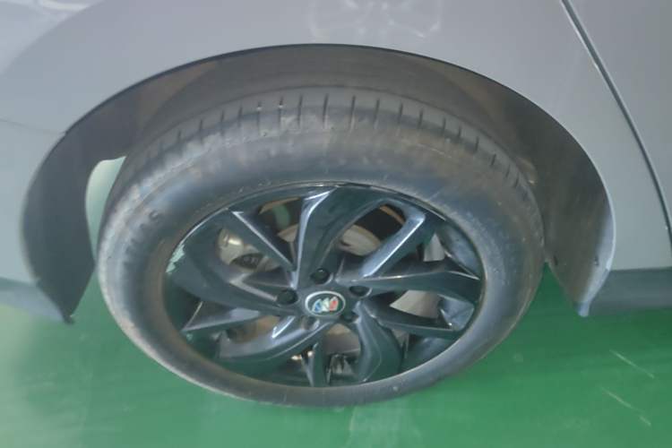 Used Buick Velite 6 2024 450km Enjoyment Plus Version Right Rear Wheel Hub