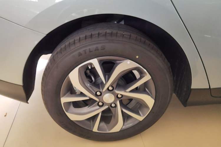 Used Buick Velite 6 2024 450km Enjoyment Plus Version Right Rear Wheel Hub