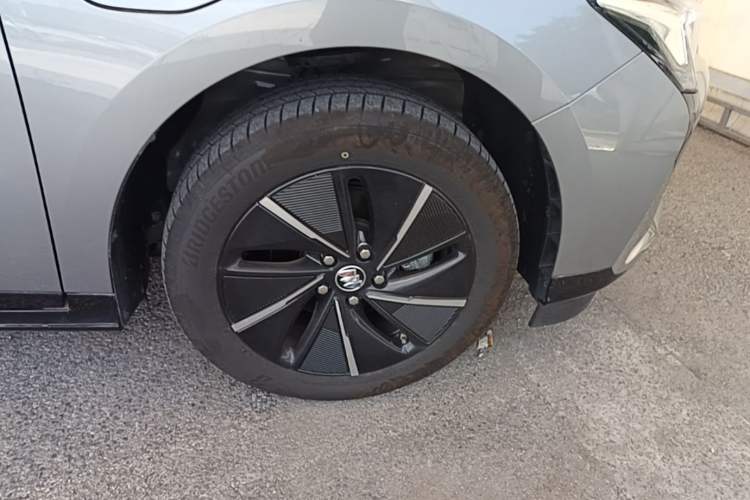 Used Buick Velite 6 2024 430km Enjoyment Version Right Front Wheel Hub