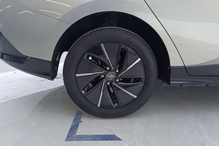 Used Buick Velite 6 2024 430km Enjoyment Version Left Front Wheel Hub