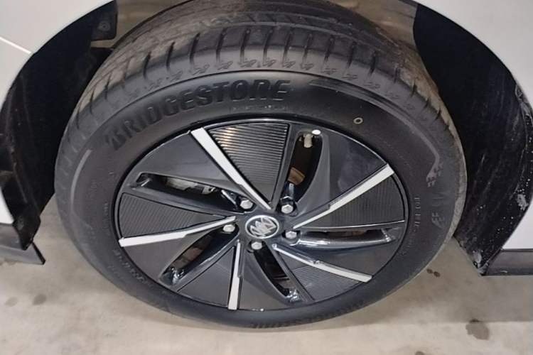 Used Buick Velite 6 2024 430km Enjoyment Version Left Front Wheel Hub