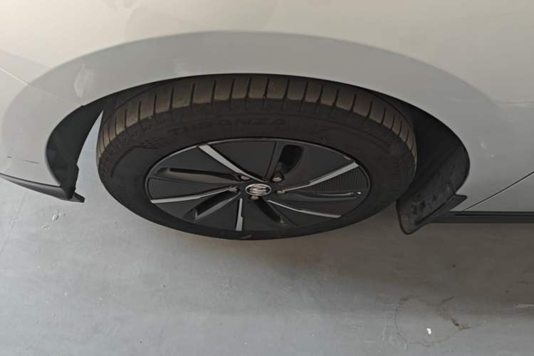 Used Buick Velite 6 2024 430km Enjoyment Version Left Front Wheel Hub
