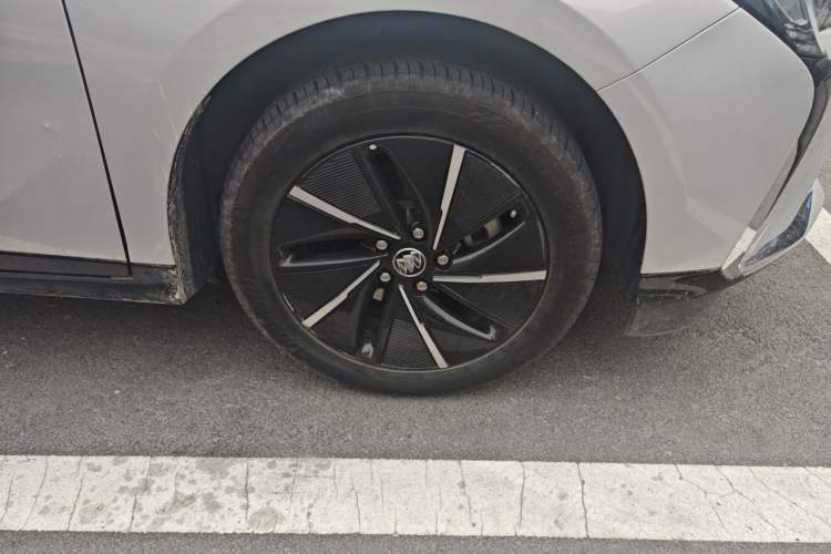 Used Buick Velite 6 2024 430km Comfort Edition Right Front Wheel Hub