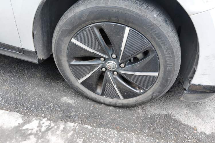 Used Buick Velite 6 2024 430km Enjoyment Version Right Front Wheel Hub
