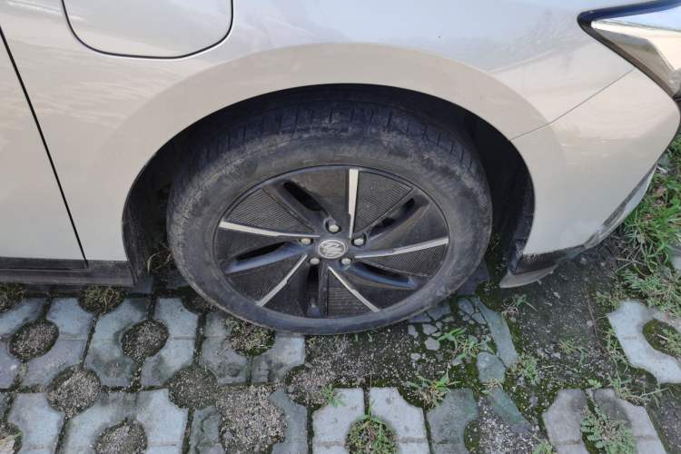 Used Buick Velite 6 2024 430km Comfort Edition Right Front Wheel Hub