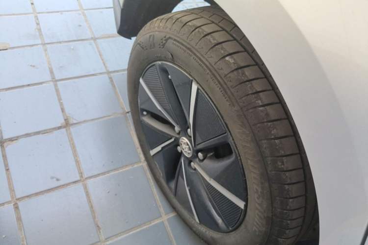 Used Buick Velite 6 2024 430km Enjoyment Version Right Rear Wheel Hub