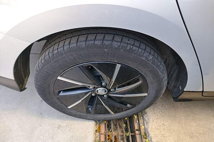 Used Buick Velite 6 2024 430km Enjoyment Version Right Rear Wheel Hub