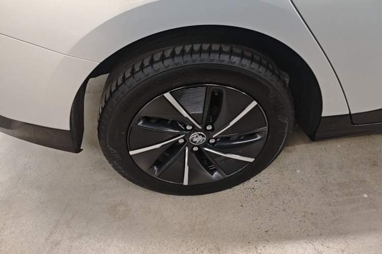 Used Buick Velite 6 2024 430km Comfort Edition Right Rear Wheel Hub