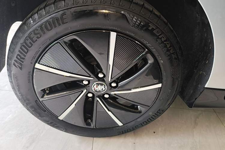 Used Buick Velite 6 2024 430km Comfort Edition Right Rear Wheel Hub