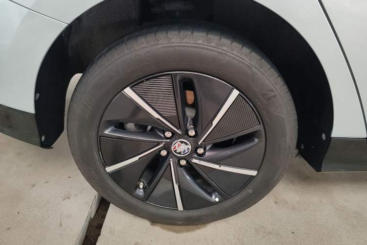 Used Buick Velite 6 2024 430km Enjoyment Version Right Rear Wheel Hub