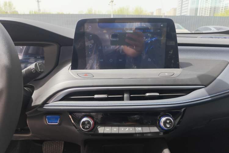 Used Buick Velite 6 2024 450km Enjoyment Plus Version Audio And AC Panel