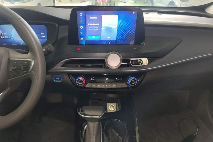 Used Buick Velite 6 2024 430km Comfort Edition Audio And AC Panel