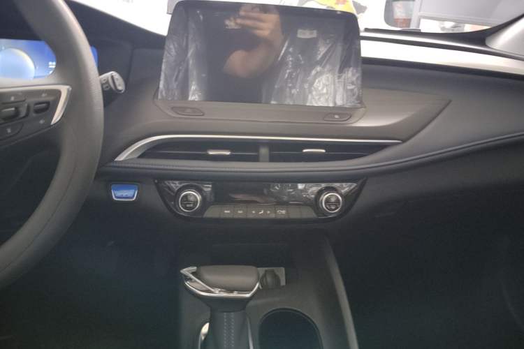 Used Buick Velite 6 2024 450km Enjoyment Plus Version Audio And AC Panel