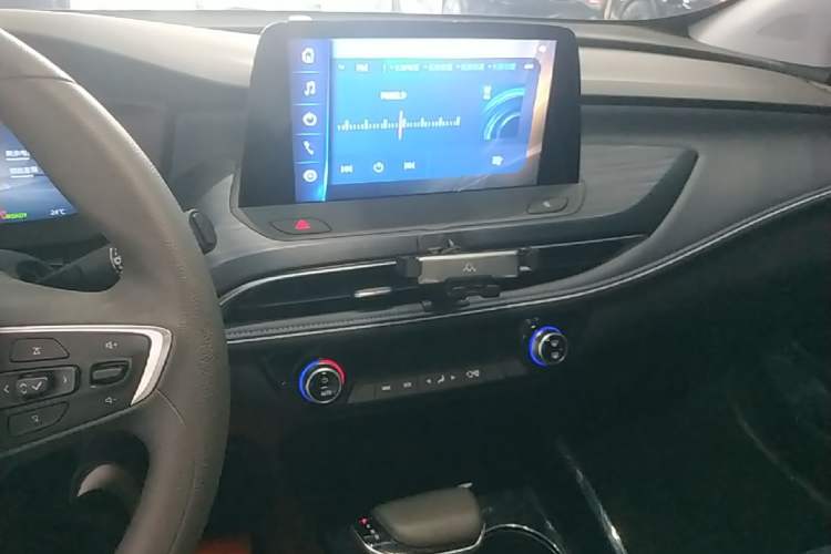 Used Buick Velite 6 2024 430km Comfort Edition Audio And AC Panel