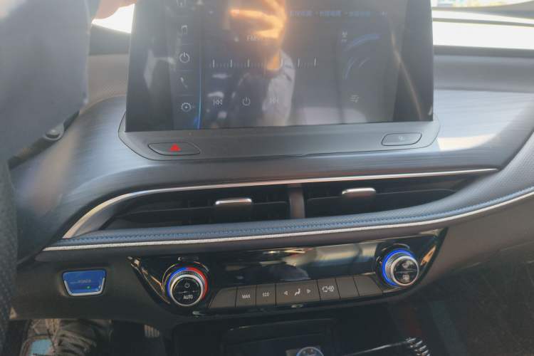 Used Buick Velite 6 2024 430km Enjoyment Version Audio And AC Panel