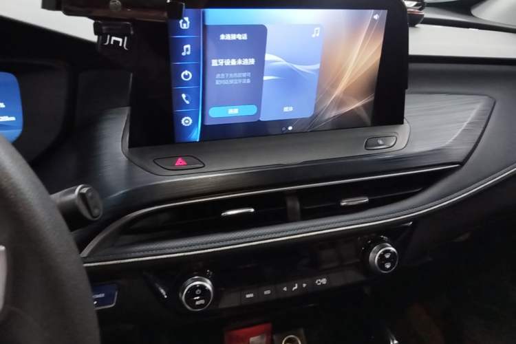Used Buick Velite 6 2024 430km Comfort Edition Audio And AC Panel