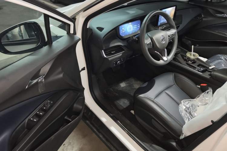 Used Buick Velite 6 2024 450km Range Commuter Version Driver Seat