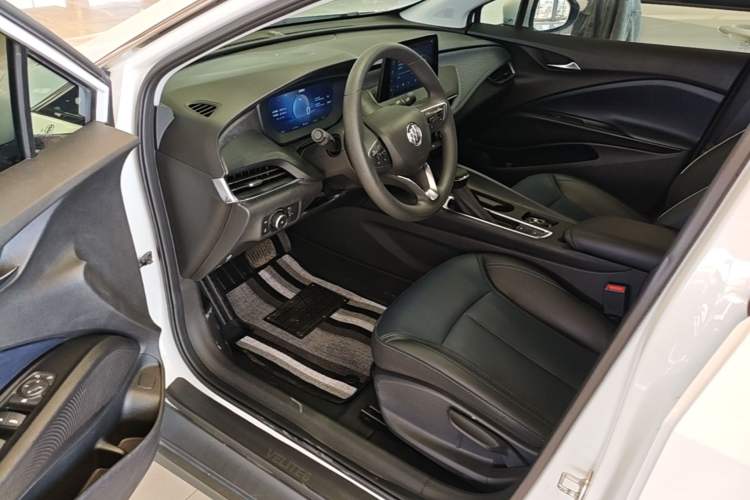 Used Buick Velite 6 2024 450km Range Commuter Version Driver Seat