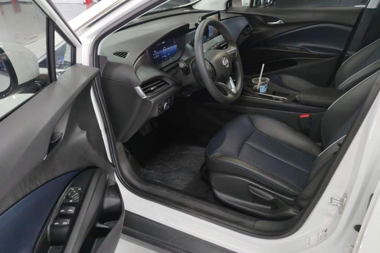 Used Buick Velite 6 2024 450km Range Commuter Version Driver Seat