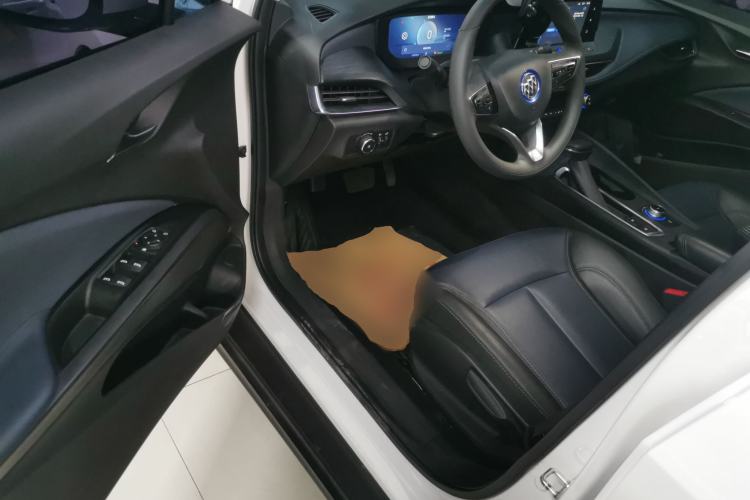 Used Buick Velite 6 2024 450km Range Commuter Version Driver Seat