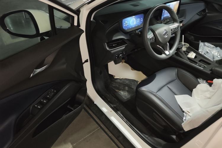 Used Buick Velite 6 2024 450km Range Commuter Version Driver Seat