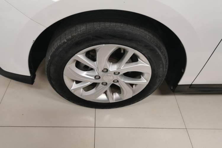 Used Buick Velite 6 2024 450km Range Commuter Version Exterior 4