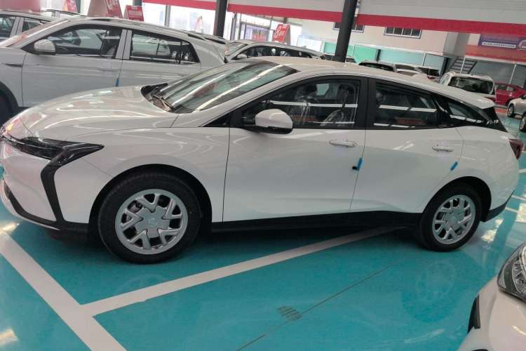 Used Buick Velite 6 2024 450km Range Commuter Version Exterior 5