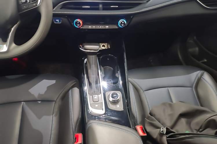Used Buick Velite 6 2024 430km Comfort Edition Gear Lever
