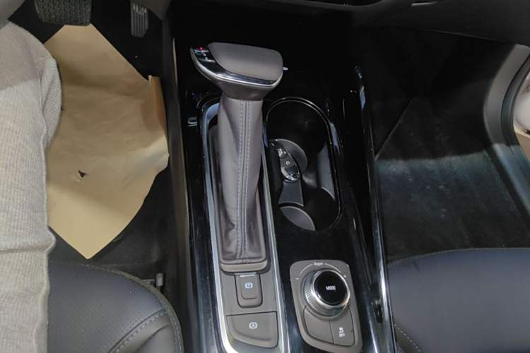 Used Buick Velite 6 2024 430km Comfort Edition Gear Lever