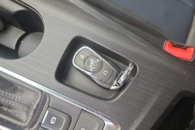 Used Buick Velite 6 2024 450km Range Commuter Version Interior 1