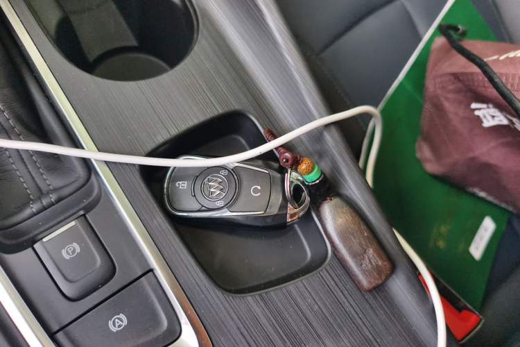 Used Buick Velite 6 2024 450km Range Commuter Version Interior 1