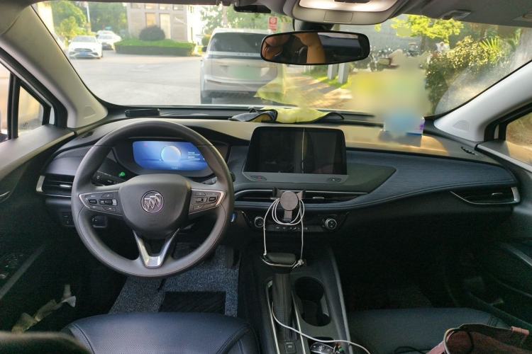 Used Buick Velite 6 2024 450km Range Commuter Version Interior 2