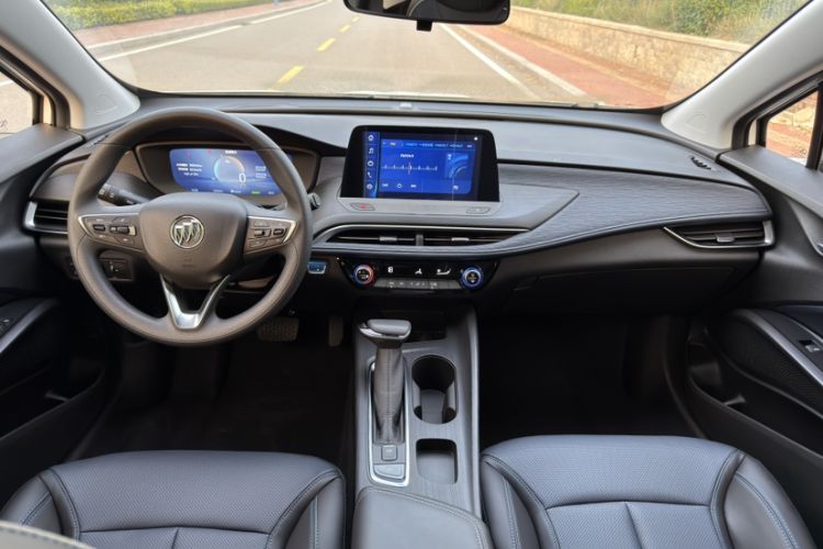 Used Buick Velite 6 2024 450km Range Commuter Version Interior 2