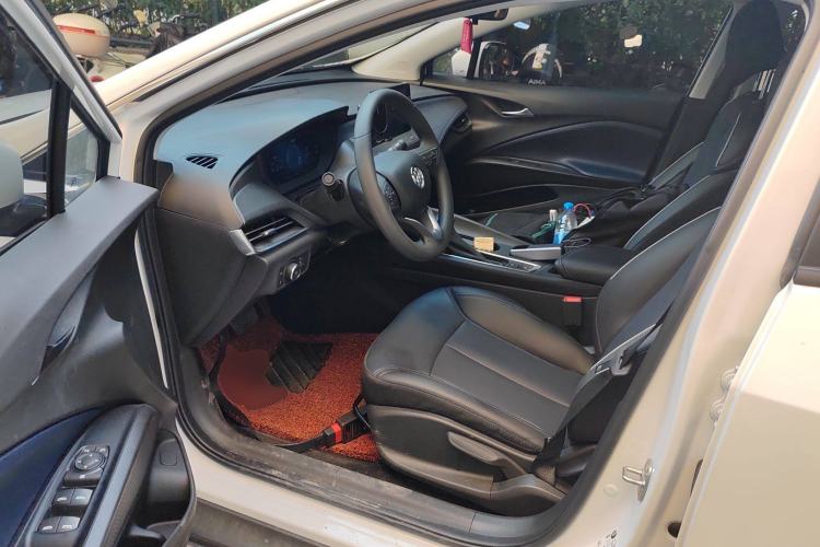 Used Buick Velite 6 2024 450km Range Commuter Version Interior 3