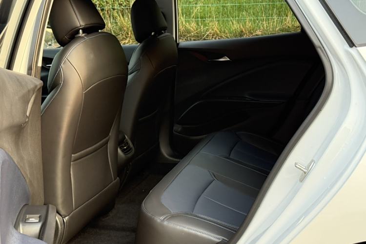 Used Buick Velite 6 2024 450km Range Commuter Version Interior 4