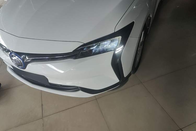 Used Buick Velite 6 2024 450km Range Commuter Version Left Front Headlight